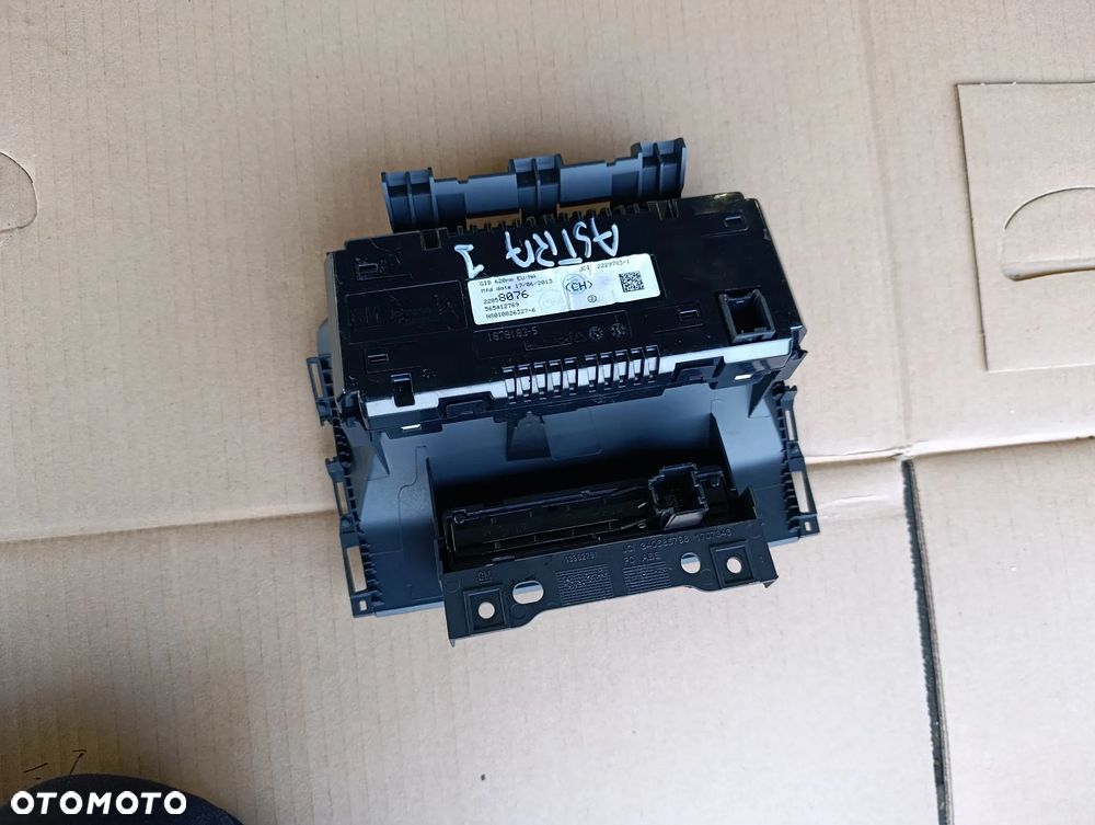 OPEL ASTRA J IV 4 RADIO WYŚWIETLACZ EKRAN PANEL 22924493 22858076 13360091 - 8