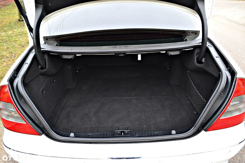 Mercedes-Benz Klasa E 200 Kompressor Automatik Elegance - 28