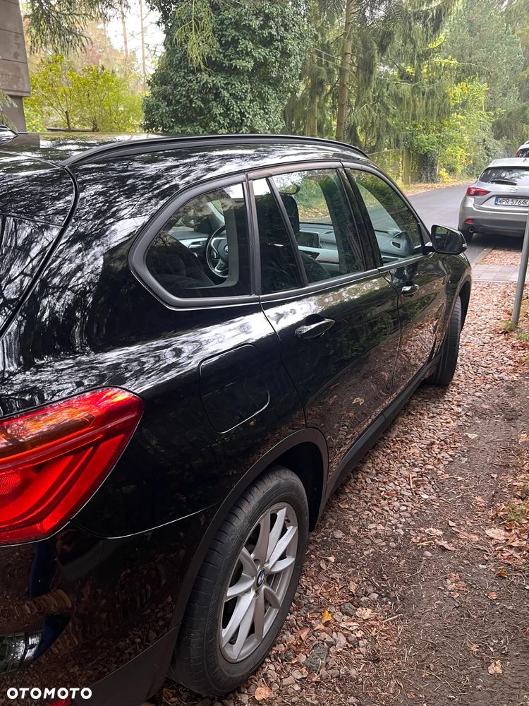 BMW X1 sDrive18i Advantage - 2