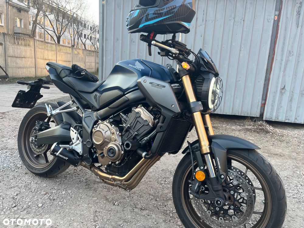 Honda CB - 1