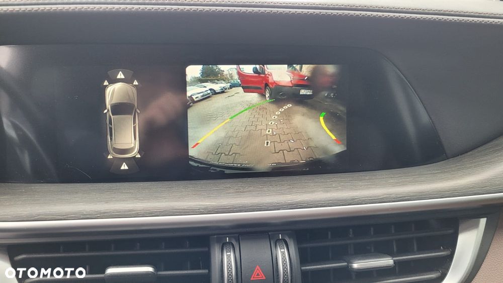 Alfa Romeo Stelvio 2.0 Turbo 16V AT8-Q4 Executive - 18