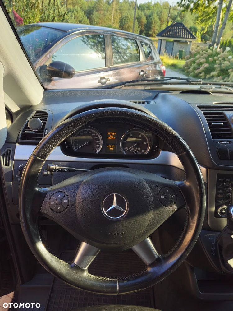 Mercedes-Benz Viano - 17