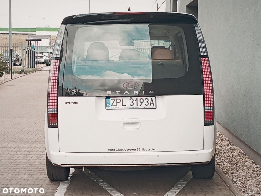 Hyundai Staria 1.6 T-GDI HEV Luxury - 10