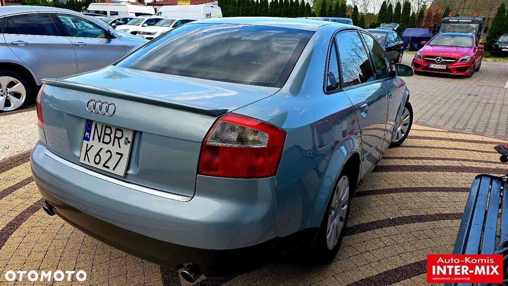 Audi A4 Limousine - 4