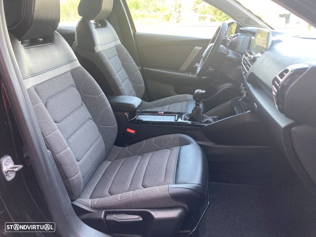 Citroën C4 1.2 PureTech Shine - 35