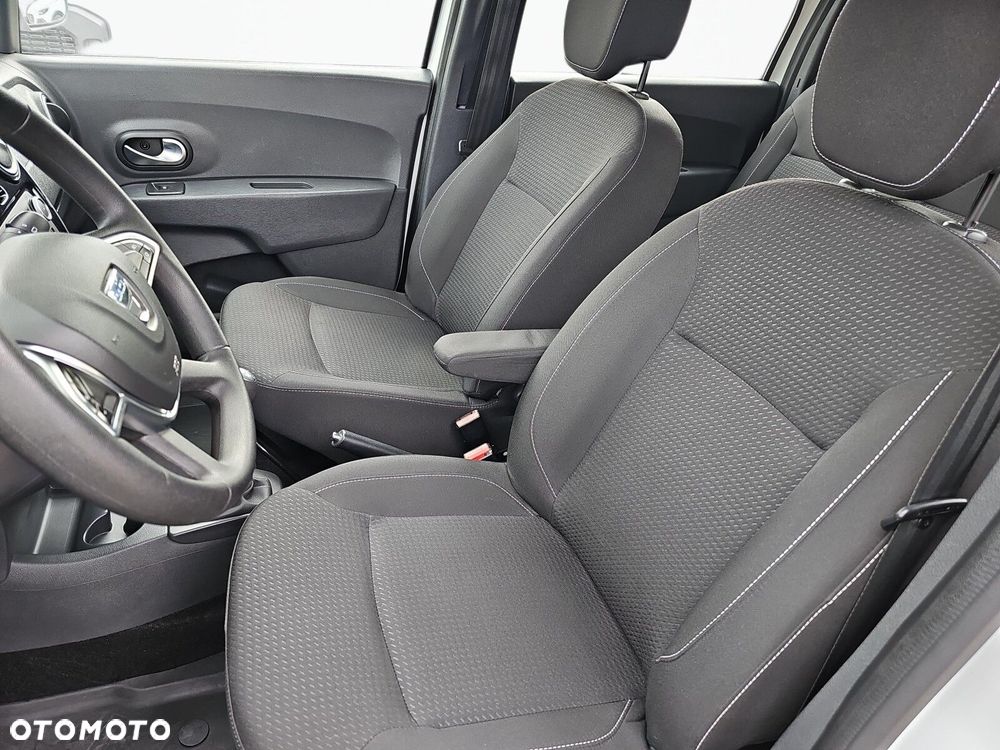 Dacia Lodgy 1.5 Blue dCi Laureate S&S EU6d - 12