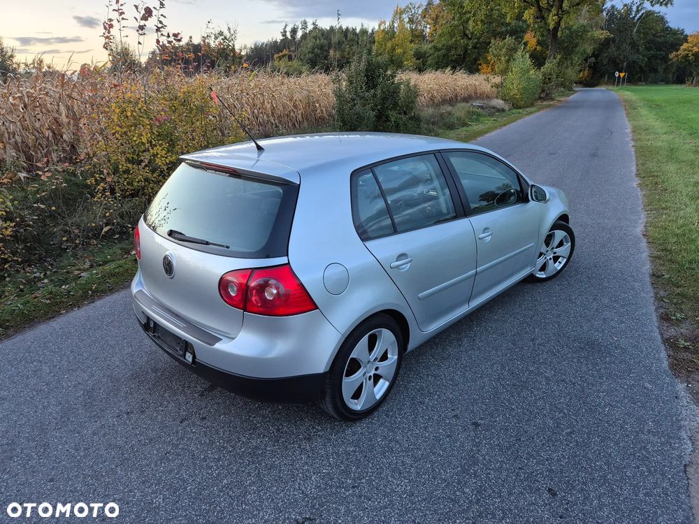 Volkswagen Golf - 30