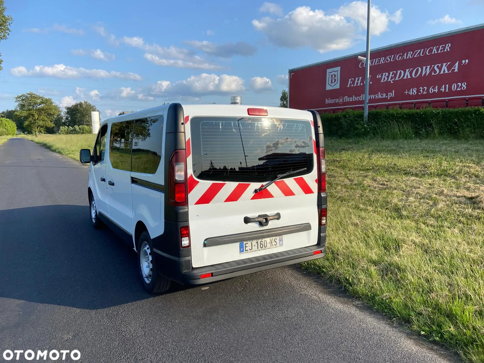 Opel Ambulans Karetka vivaro - 8