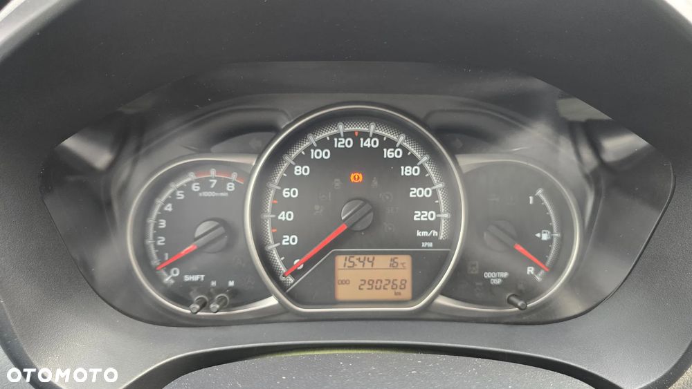 Toyota Yaris 1.33 Active EU6 - 13