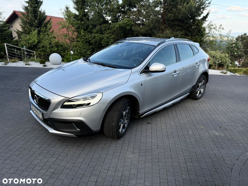 Volvo V40 Cross Country T3 Drive-E Ocean Race - 23
