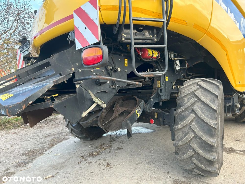 New Holland CR9070 - 12