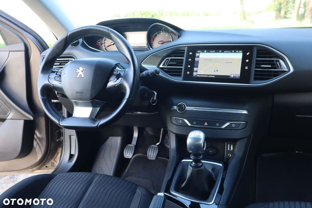 Peugeot 308 1.6 e-HDi Active S&S - 21
