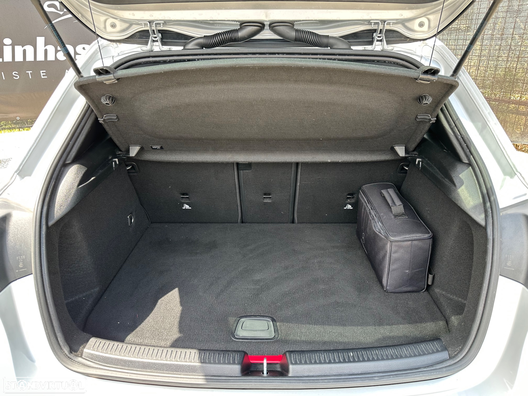 Mercedes-Benz A 250 e AMG Line - 35