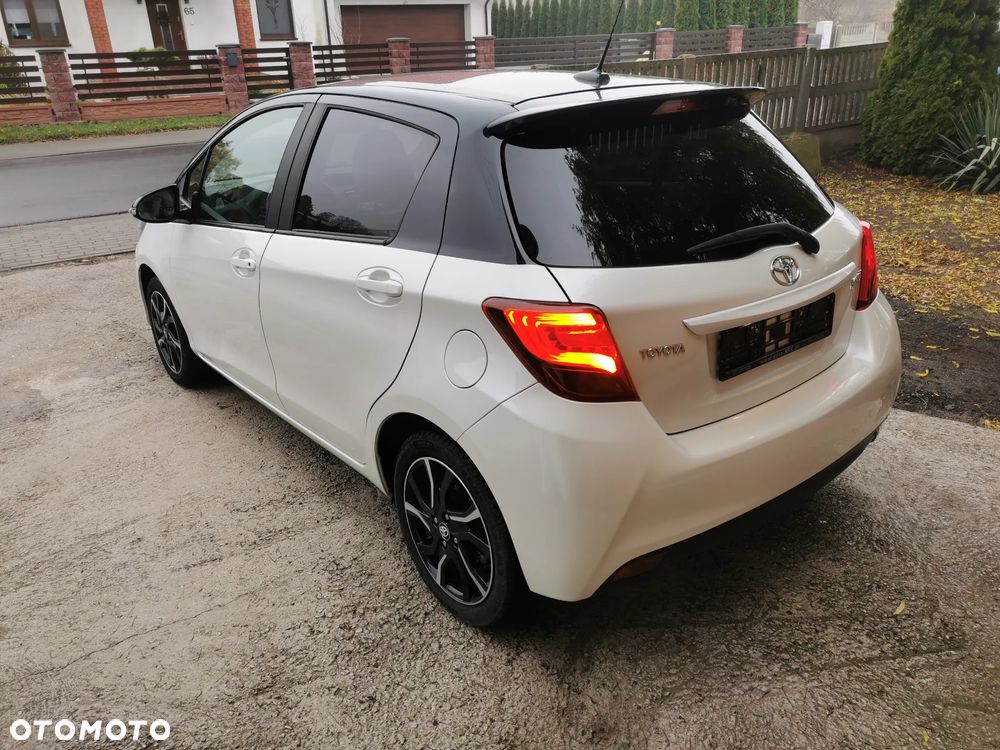Toyota Yaris 1.33 Premium - 5