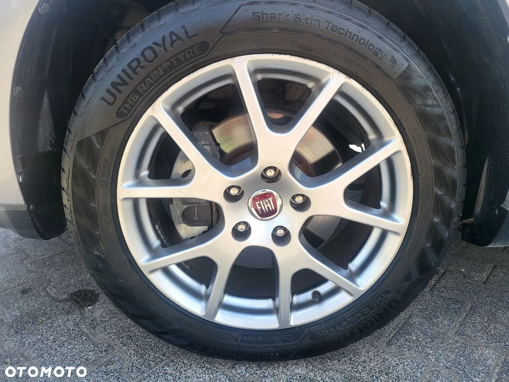 Fiat Freemont 2.0 Multijet Black Code AWD - 11