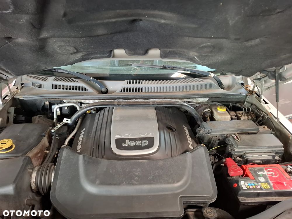 Jeep Commander 5.7 V8 Limited - 21