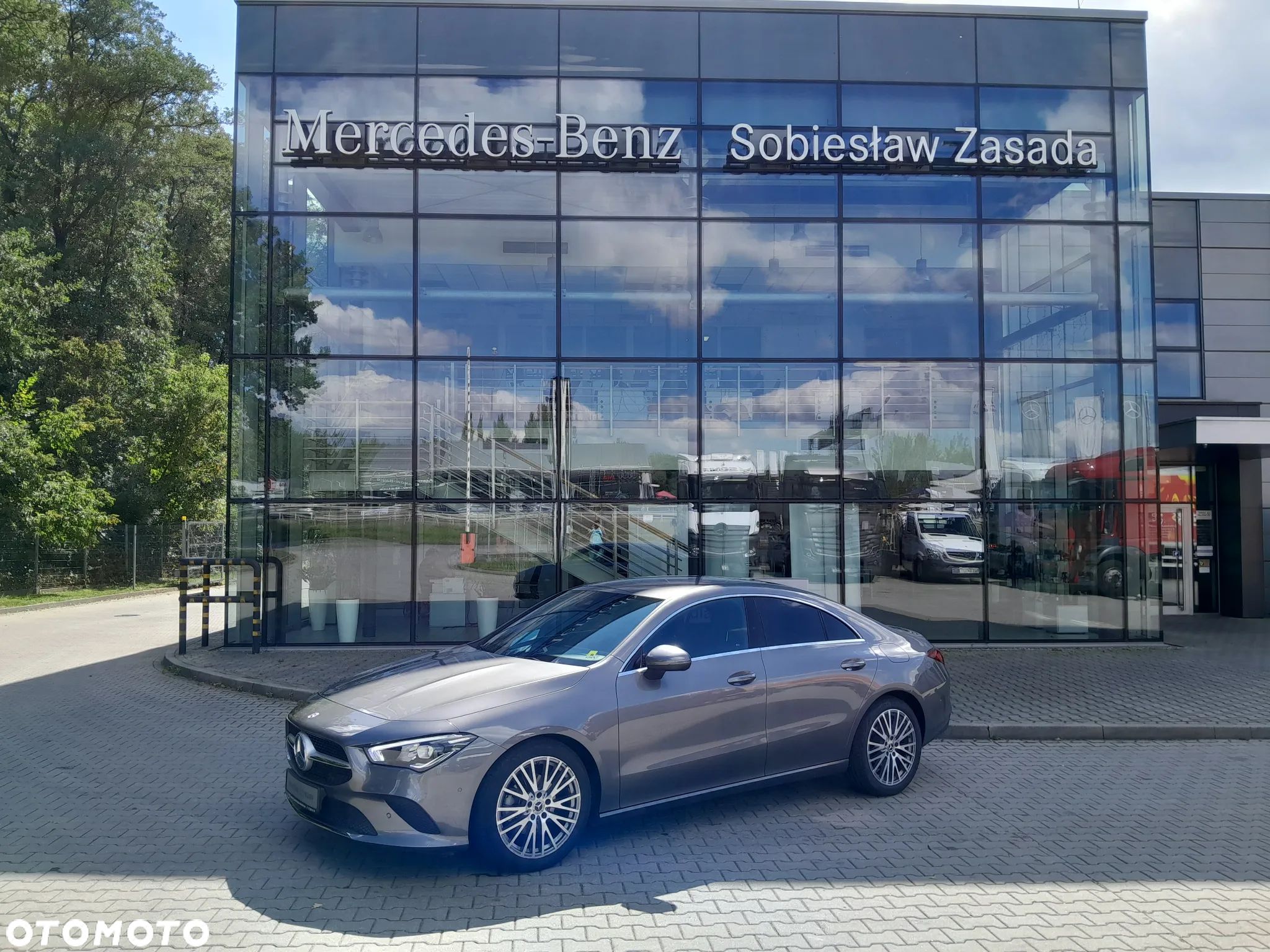 Mercedes-Benz CLA 180 7G-DCT - 1