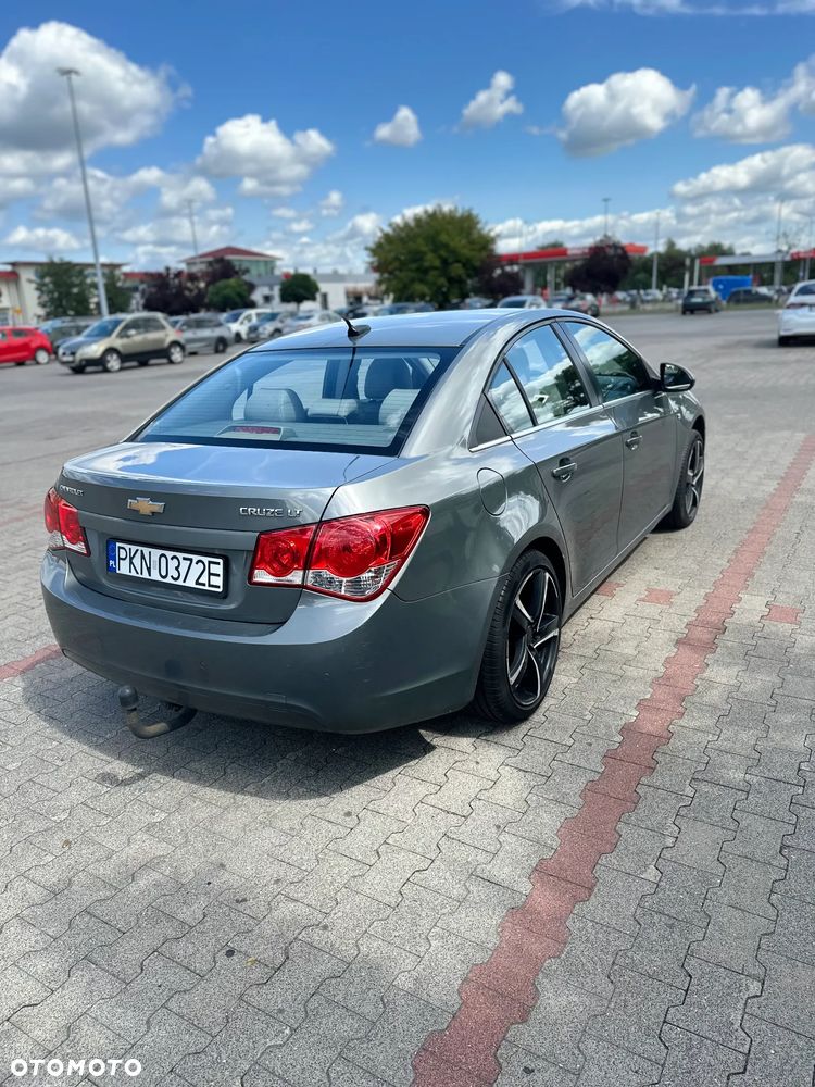 Chevrolet Cruze 1.8 LT - 2
