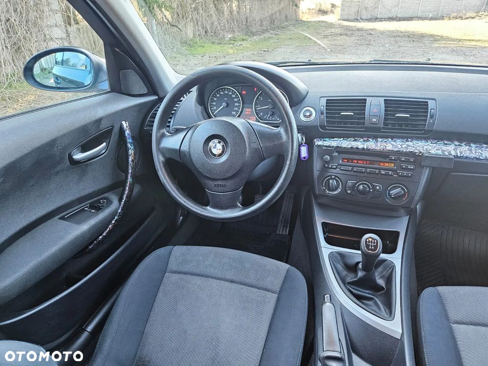BMW Seria 1 116i - 8