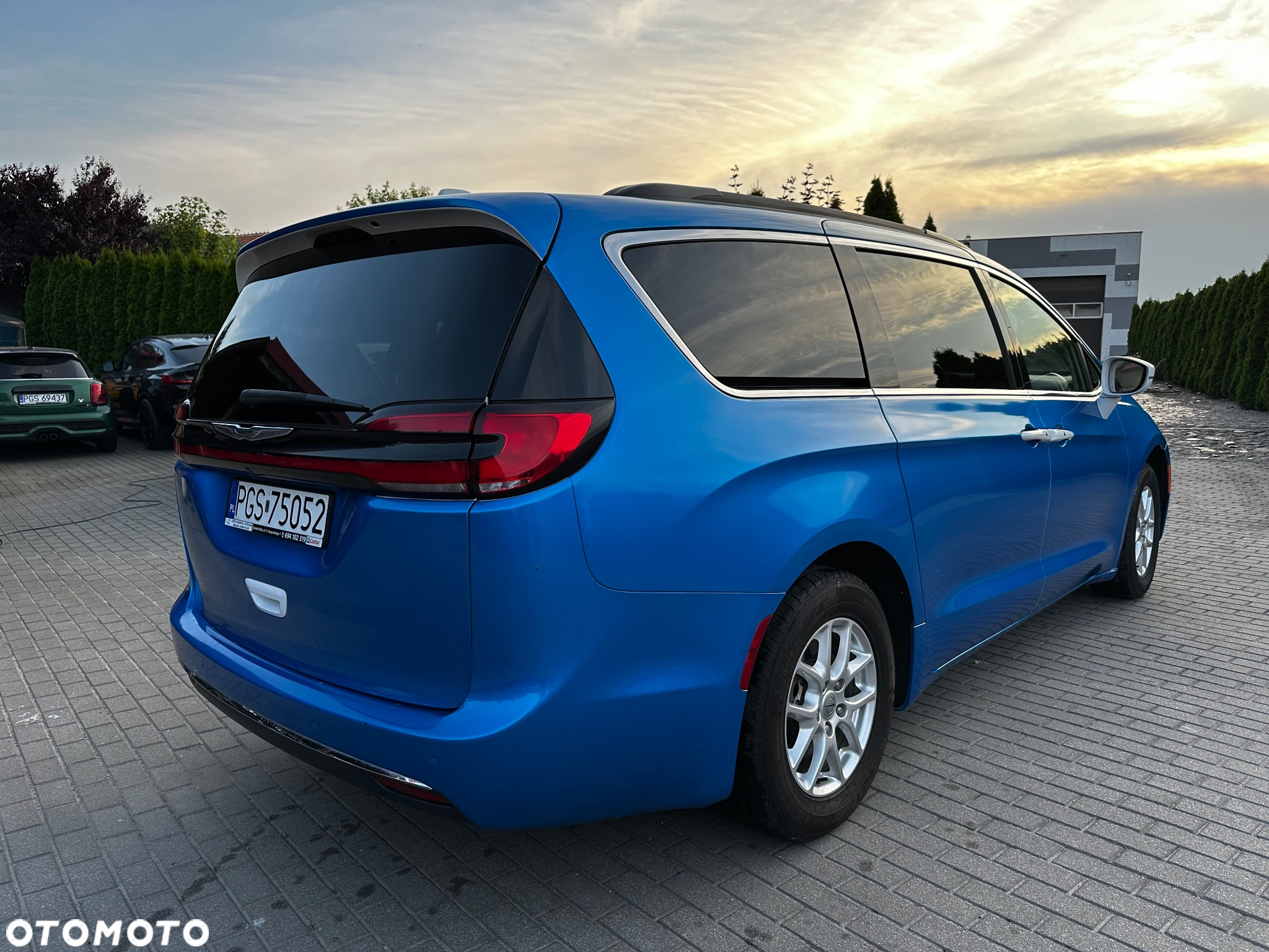 Chrysler Pacifica - 5
