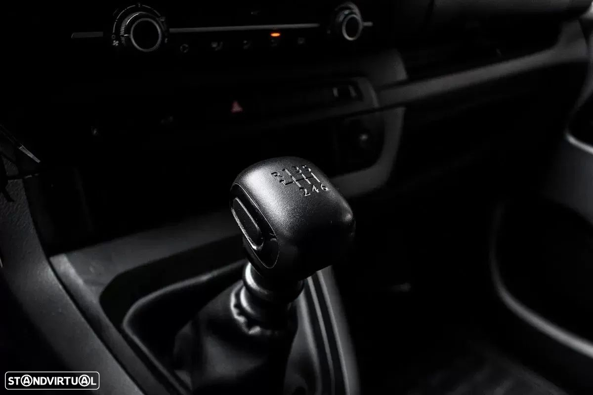 Peugeot expert 2.0 hdi premium - 19
