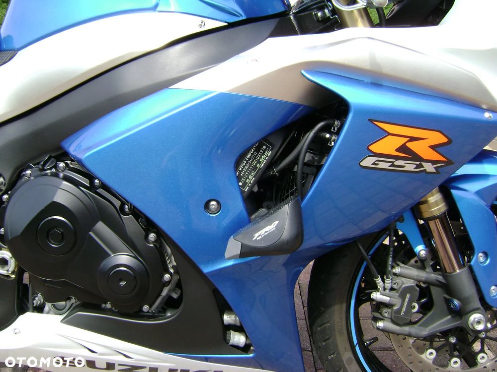 Suzuki GSX 1000 - 12