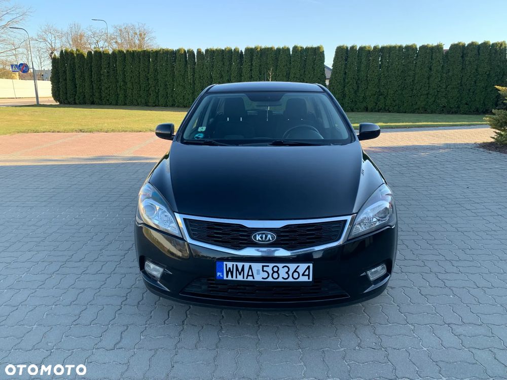Kia Ceed - 7