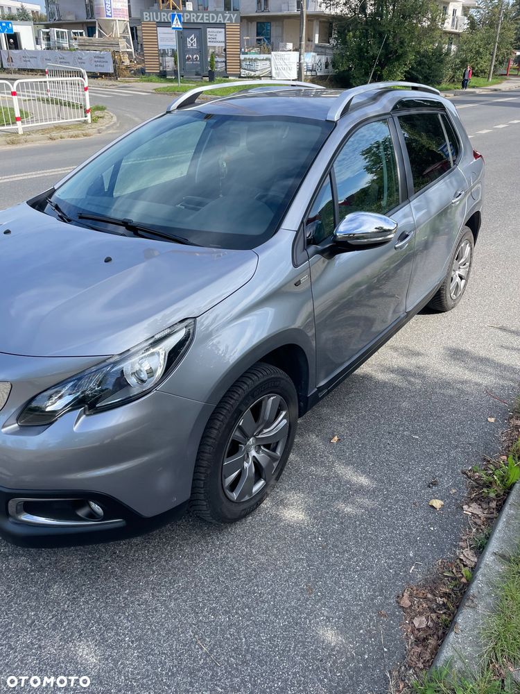 Peugeot 2008 1.2 Pure Tech Style - 2