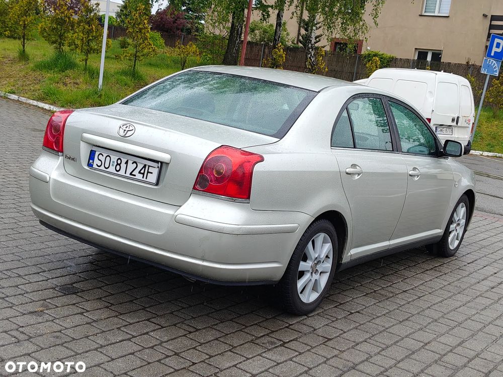 Toyota Avensis 1.8 VVT-i Sol - 13