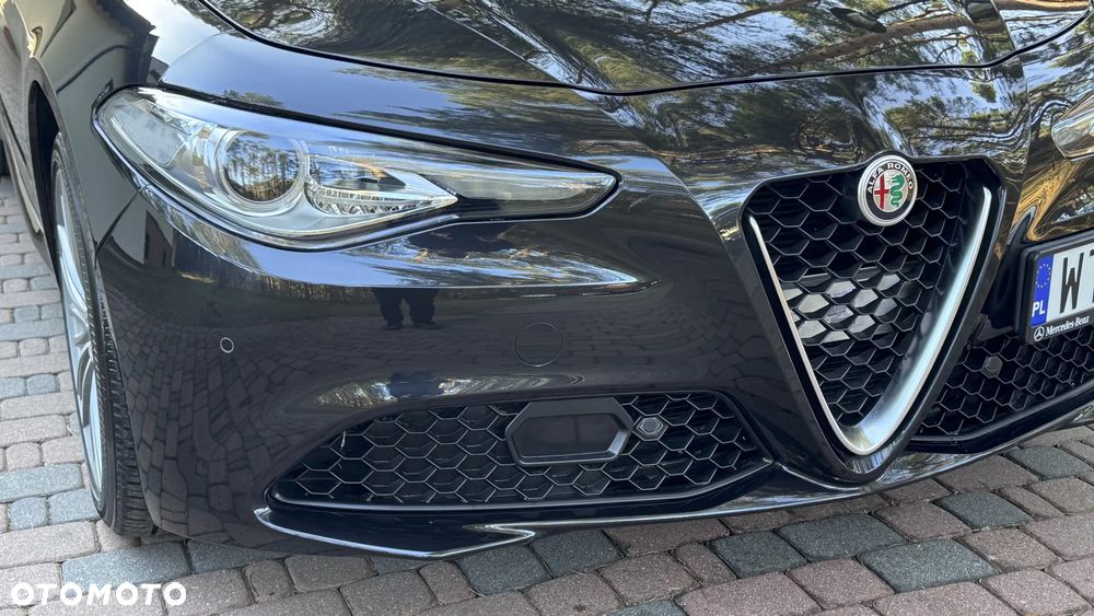 Alfa Romeo Giulia 2.0 Turbo 16V AT8-Q4 Ti - 5