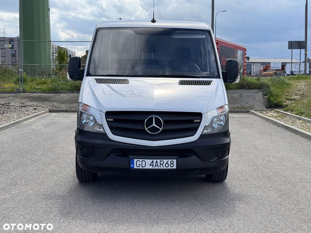 Mercedes-Benz Sprinter - 2