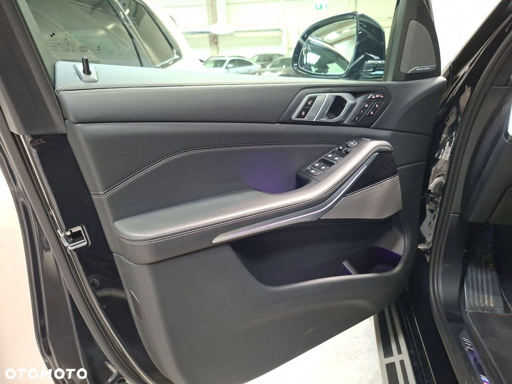 BMW X7 - 12