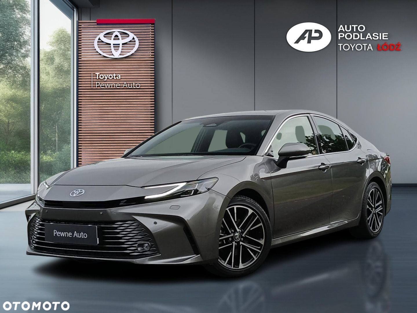 Toyota Camry - 1