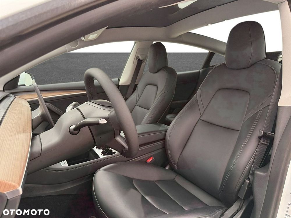 Tesla Model 3 - 15