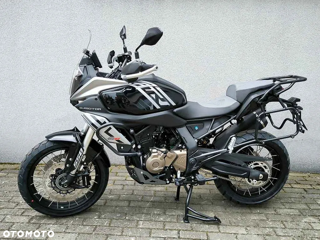 QJMOTOR SRT 600SX - 5
