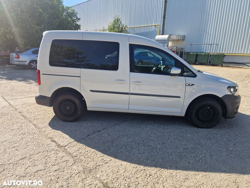 Volkswagen Caddy 2.0 TDI DSG - 4