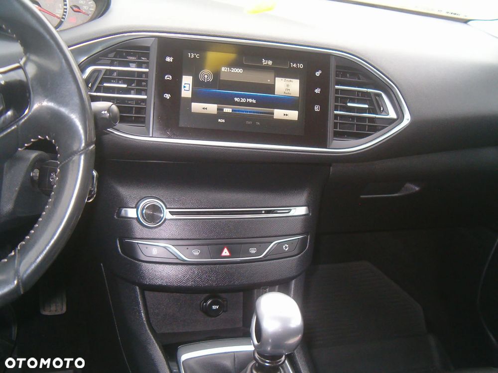 Peugeot 308 - 24