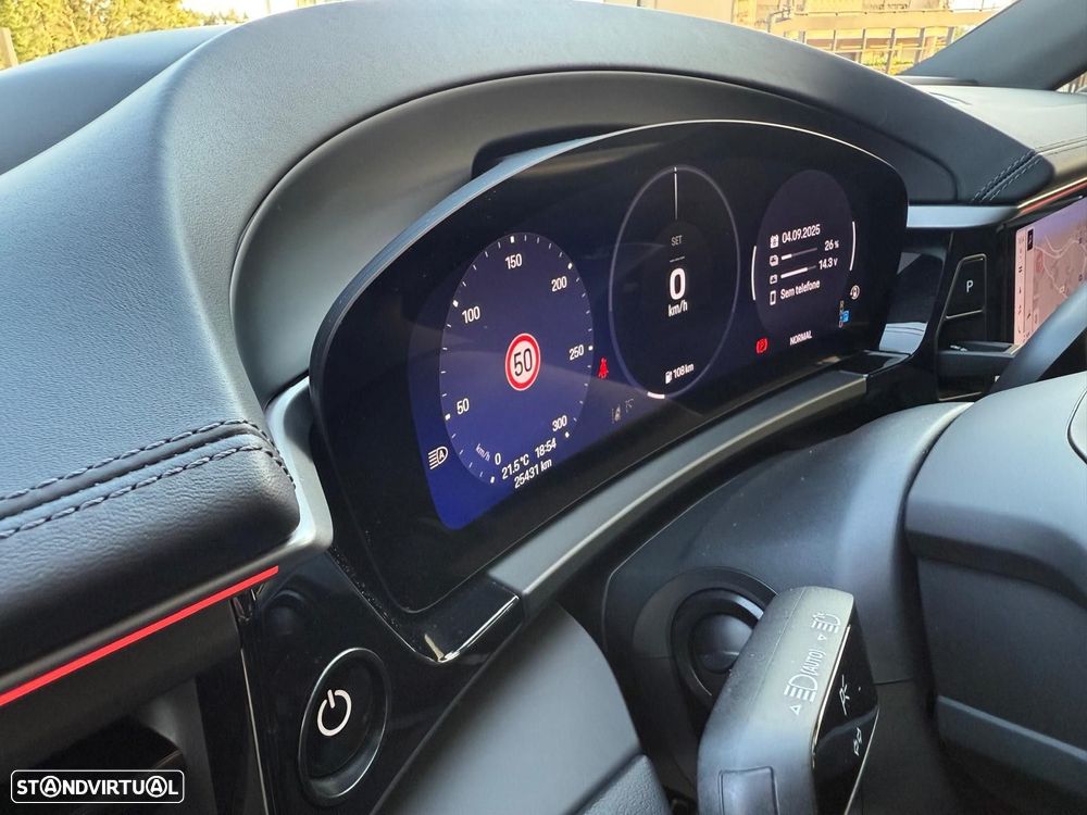 Porsche Macan Electric 4 - 21