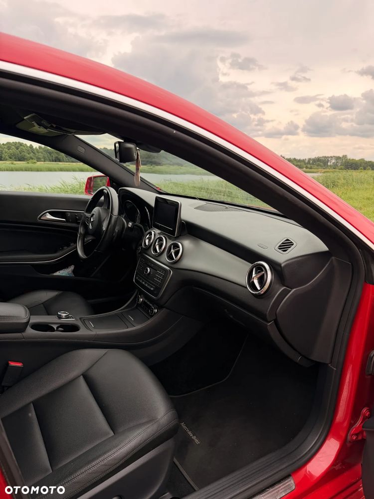 Mercedes-Benz CLA 250 4Matic 7G-DCT AMG Line - 7