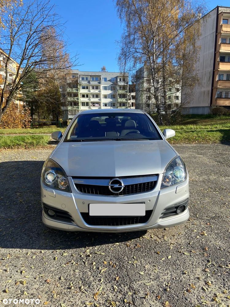 Opel Vectra 1.9 CDTI Sport / GTS - 2
