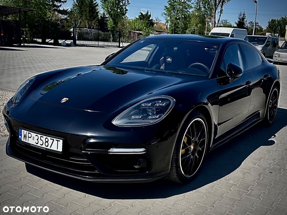 Porsche Panamera Turbo - 34