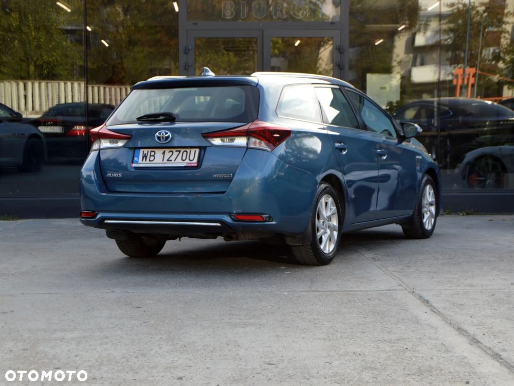 Toyota Auris Hybrid 135 Comfort - 4