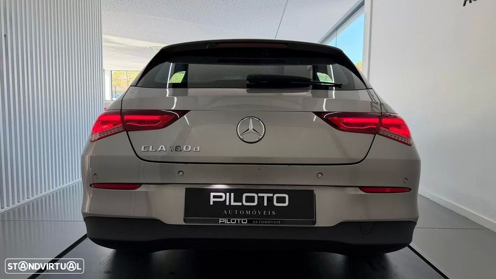 Mercedes-Benz CLA 180 d Shooting Brake Style Plus - 9