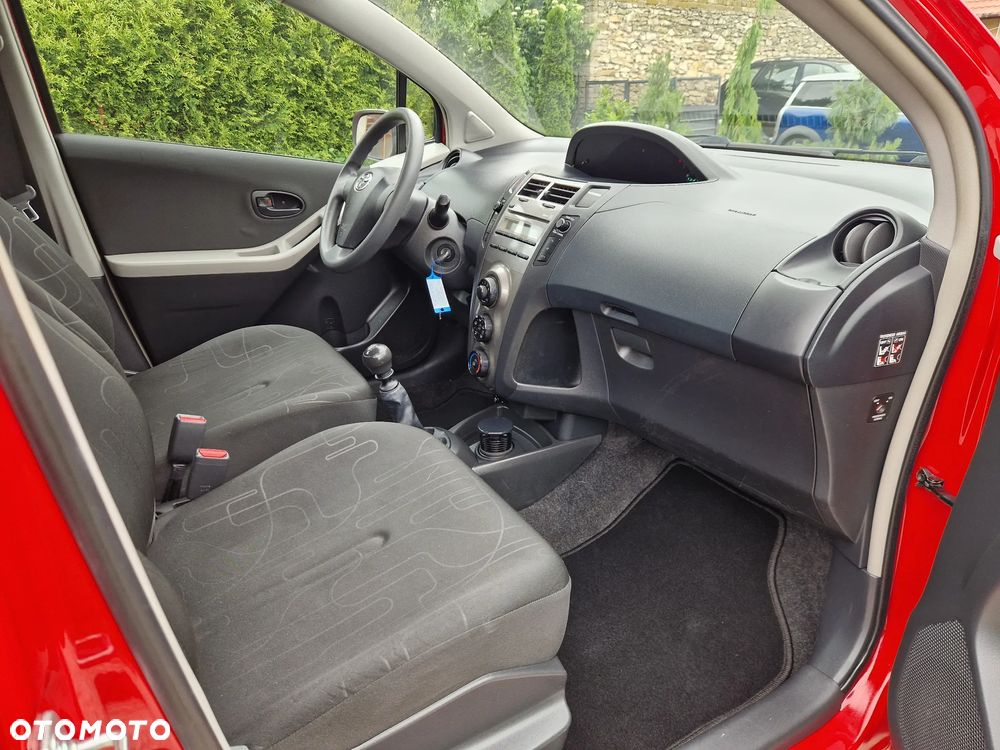 Toyota Yaris 1.33 VVT-i Cool - 35