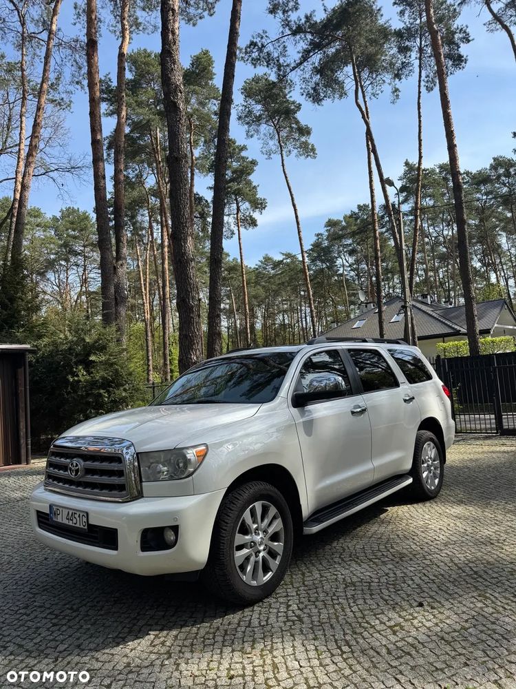 Toyota Sequoia - 19