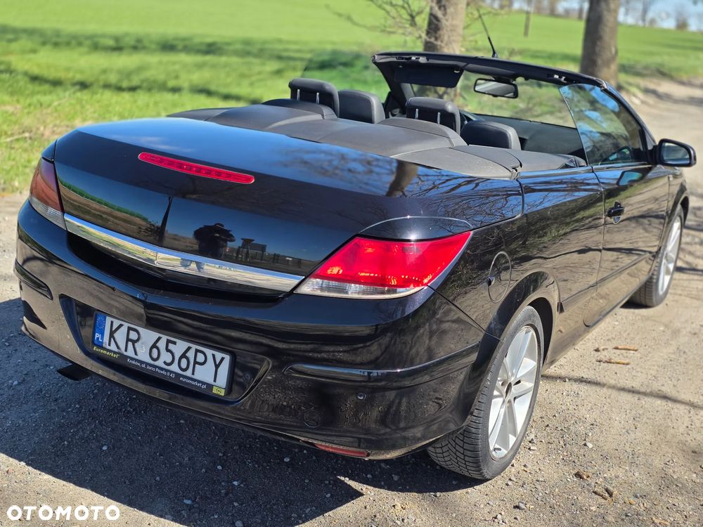 Opel Astra 1.9 CDTI Cosmo - 11