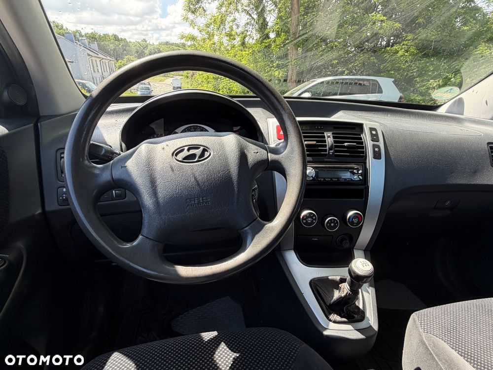 Hyundai Tucson 2.0 Comfort 2WD - 14