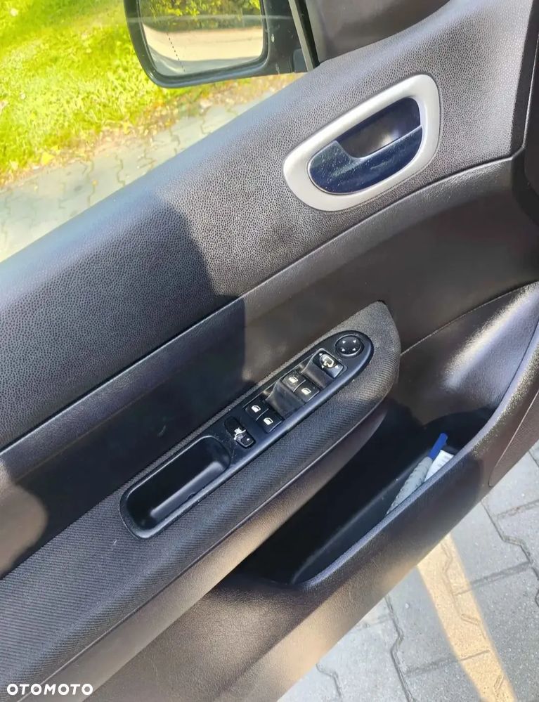 Peugeot 307 2.0 Premium - 12