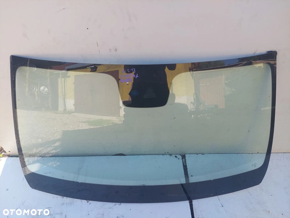 Szyba czołowa Przednia MERCEDES W 213 RADAR KAMERA