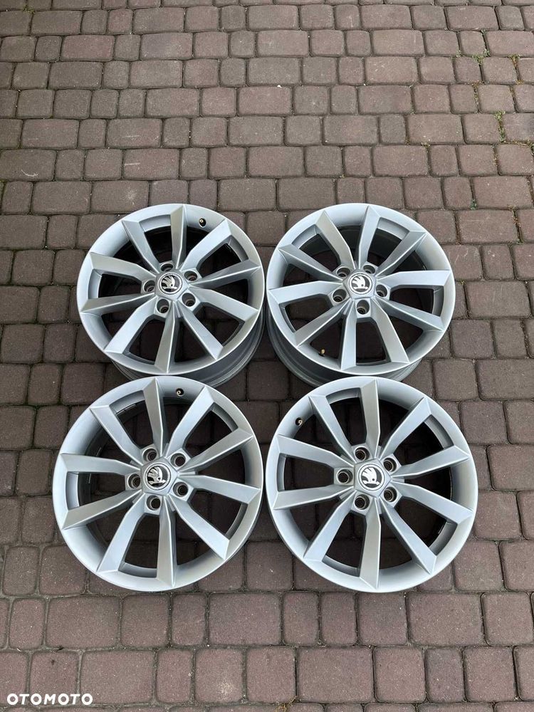 Oryginalne alufelgi Skoda 5x112 17 cali Yeti Octavia Superb - 4